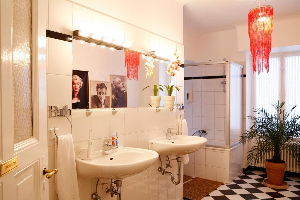 Stars Guesthouse Berlín Habitación foto